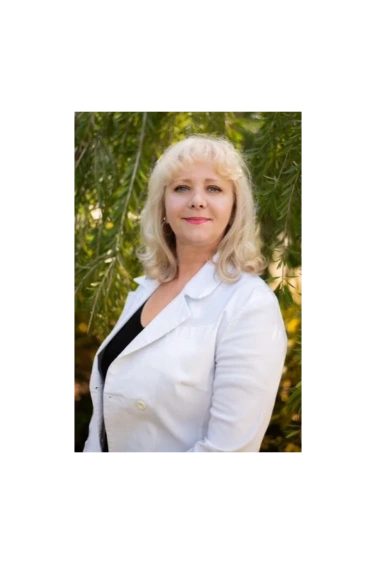 Dr. Michelle Brown, VP of Clinical Operations at MediPlus Clinic